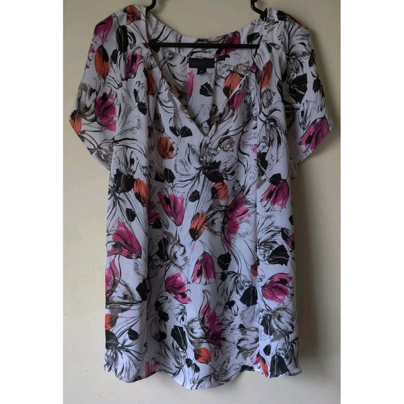 Worthington Tops - Worthington Women Floral Tunic Top Sheer V-Neck Short Sleeve Size 3X Black/White